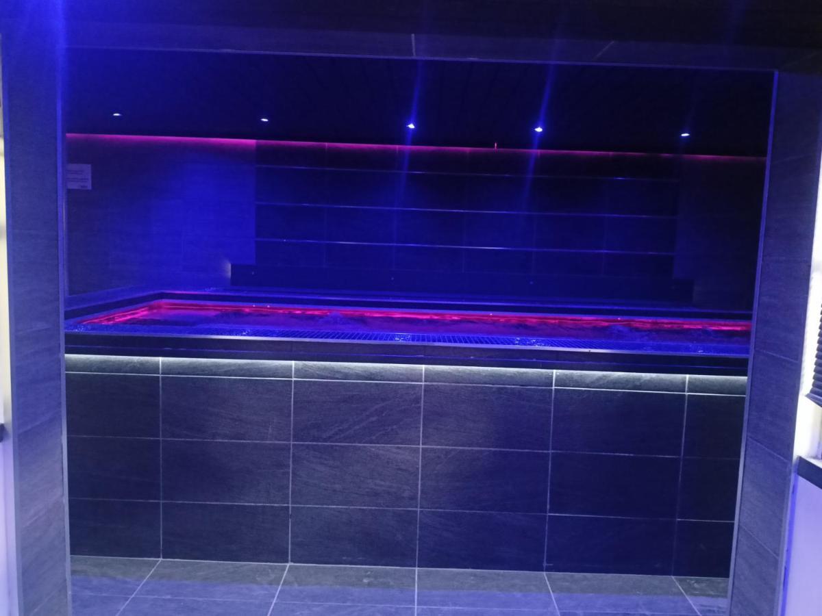 Mas La Farelle Gite, Fitness & Salle De Jeux Gratuite & Spa En Supplement Nîmes Exterior photo